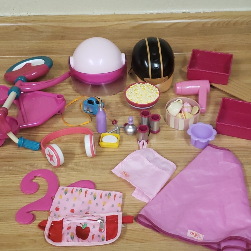 OUR GENERATION DOLL ACCESSORIES - Picture 14 of 16